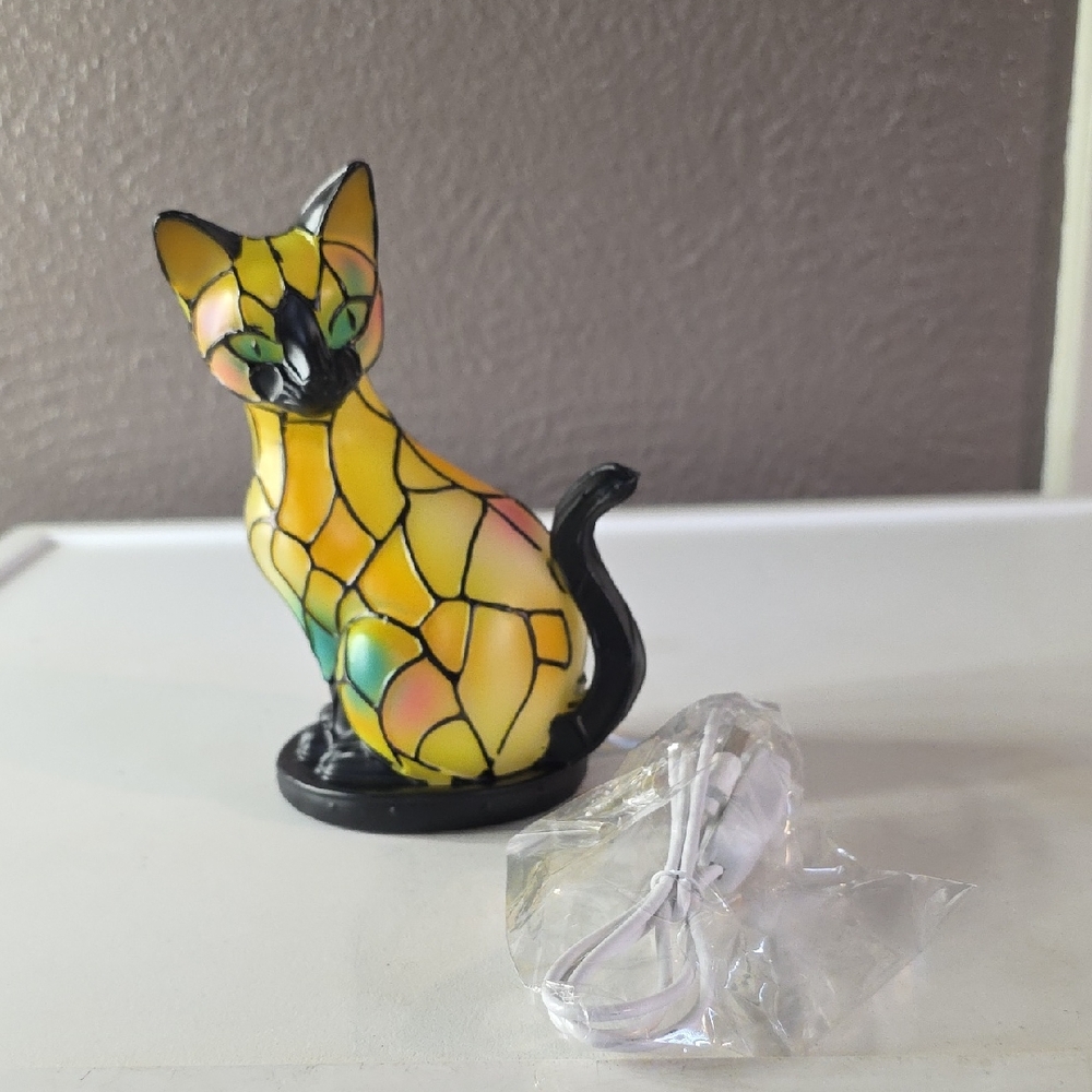 Colorful Resin Stained Glass Look Cat Lamp